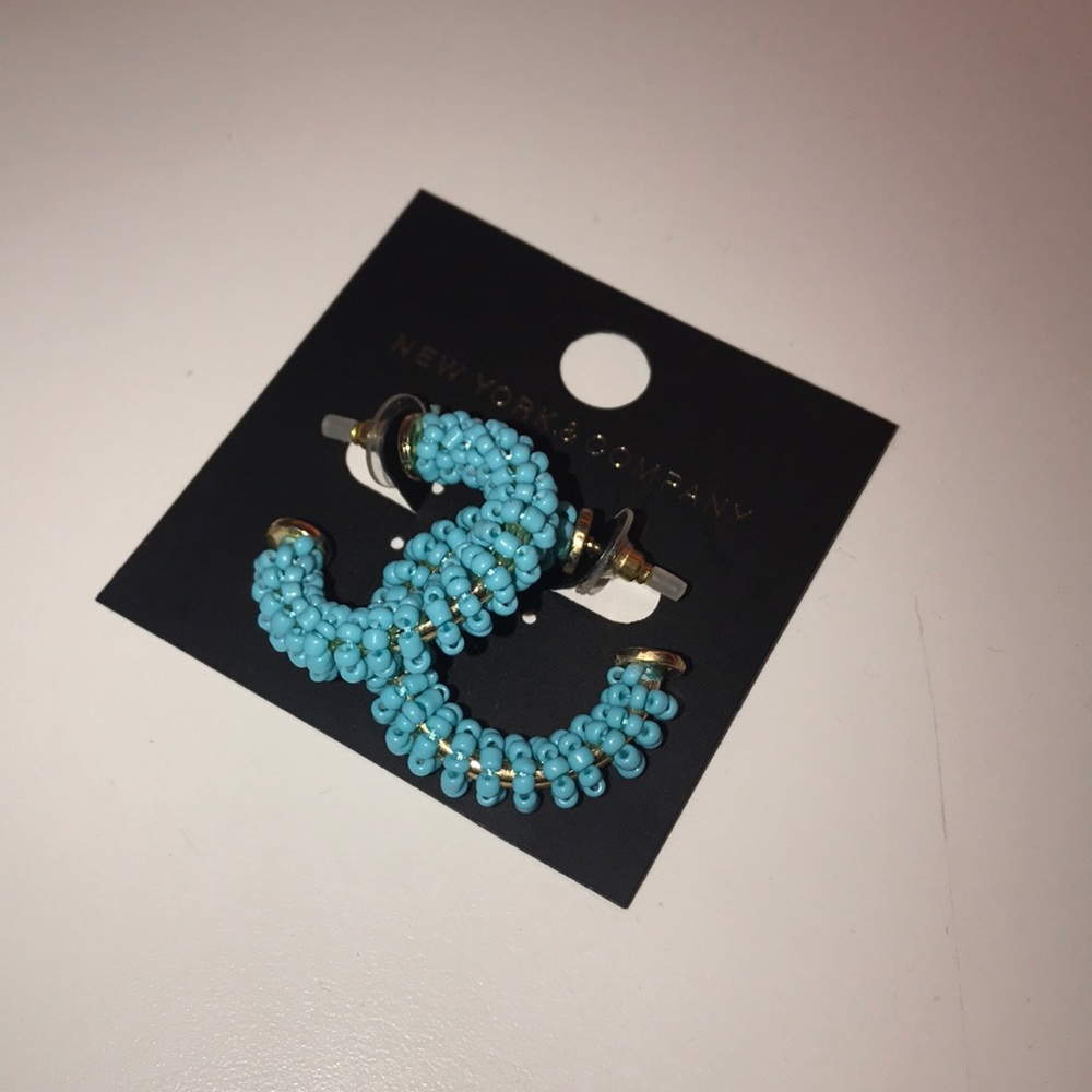 Turquoise beaded hoops - Picture 2 of 4